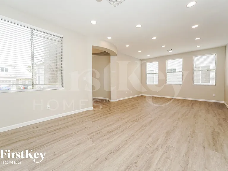 6525 Diamond Point Ct — Photo 6