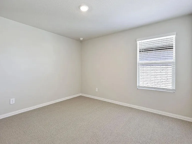 707 Hemingway Ln — Photo 14