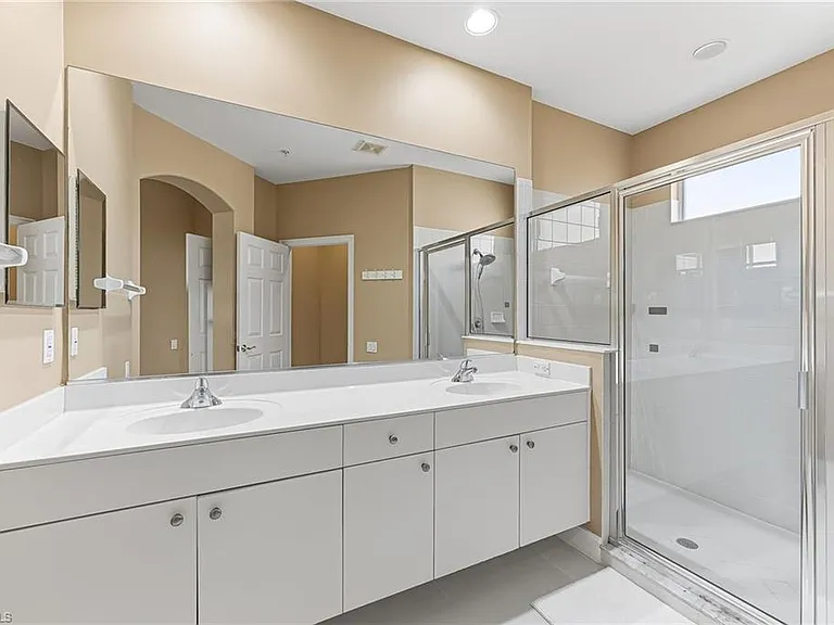 800 Carrick Bend Cir — Photo 16