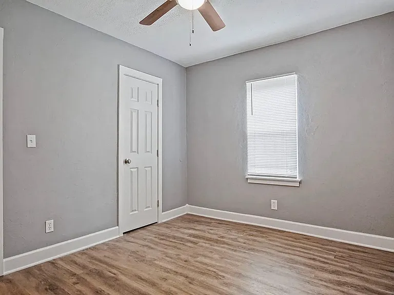 1704 Cairo Ave — Photo 16