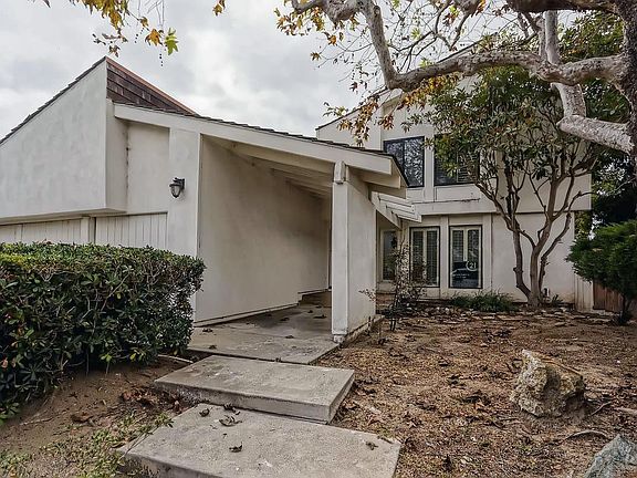 4th image of 24052 Leeward Dr