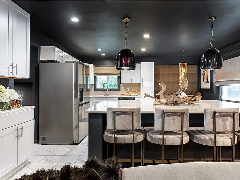 1388 Willow Trl SW — Photo 4