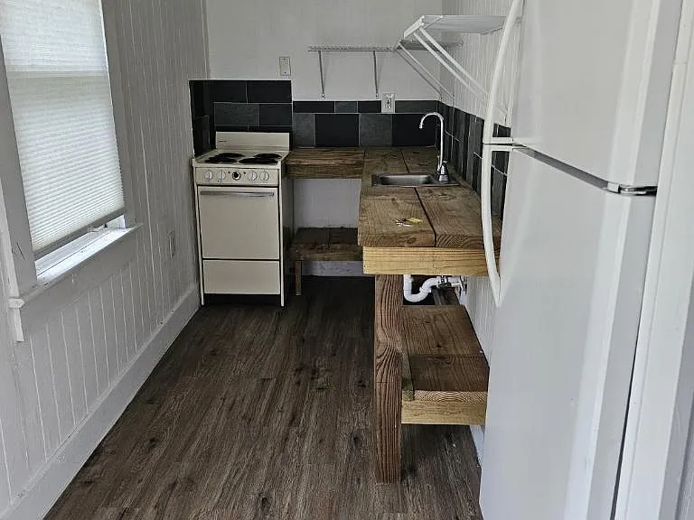 722 Hughey St #1 — Photo 2