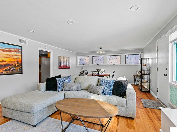 3rd image of 5625 Lenox Ave