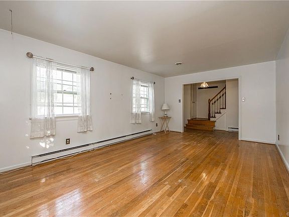 5th image of 9709 Goodward Pl