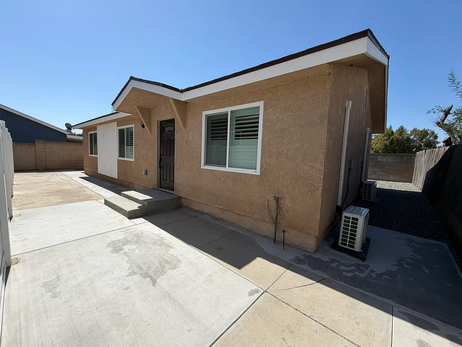 2540 E Dunes St — Photo 3