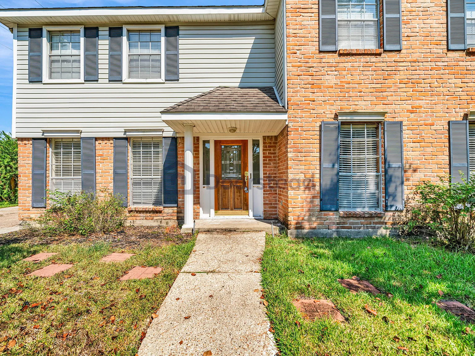 4 bed, 2.5 bath, 2750 sqft, $2,500 — Photo 4
