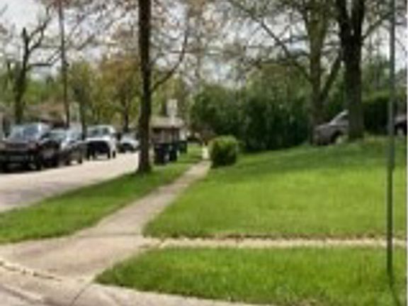 Exterior Neighborhood (street photo)