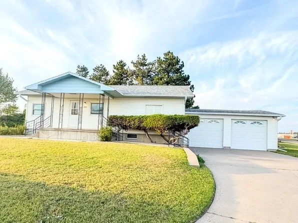 224 Kedzie Ave, Wakeeney, KS 67672