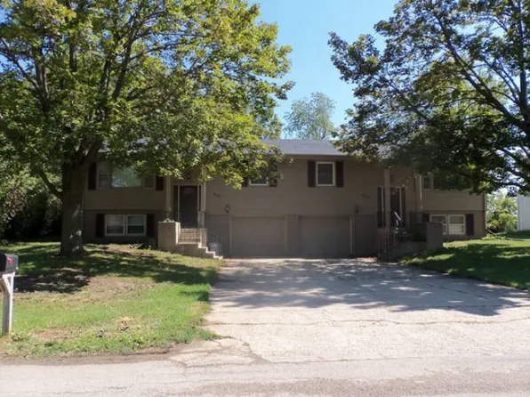 402 Woodrow St, Winnebago, IL 61088