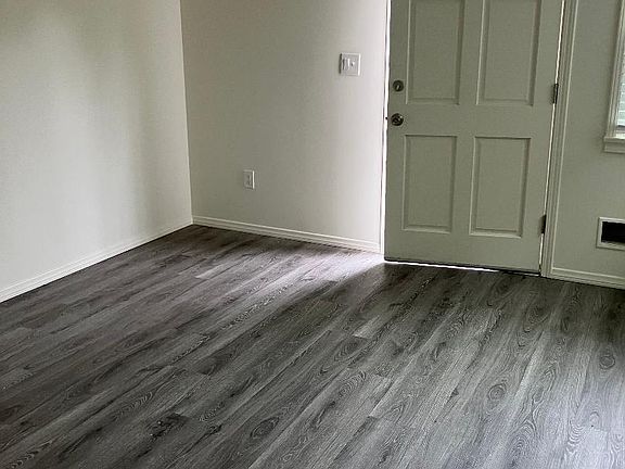3rd image of 3433 S Bronson Ave