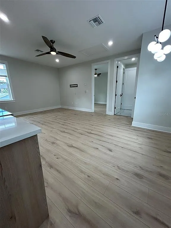 1 bed, 1.0 bath, 693 sqft, $1,900 — Photo 4