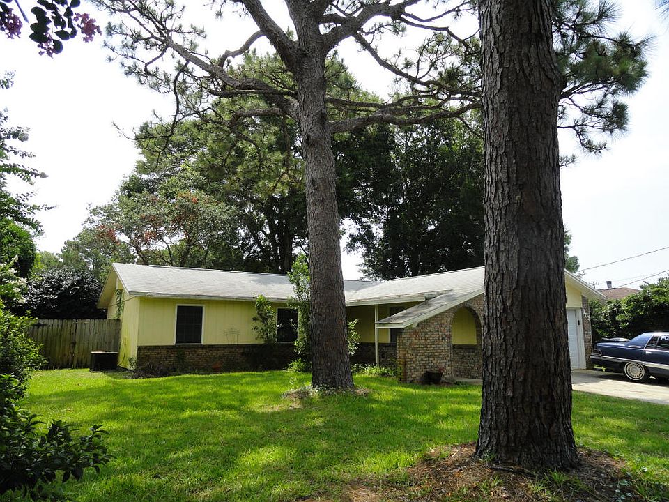 1st image of 103 Audrey Dr W