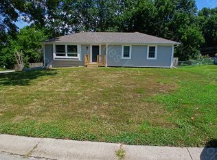 5103 Long Dr, Shawnee, KS 66216