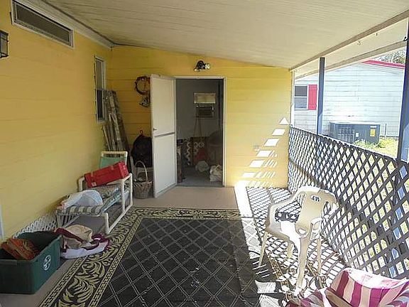2nd image of 58 Las Palmas Dr