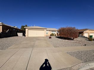 5009 Woodhaven Dr NE, Rio Rancho, NM 87144
