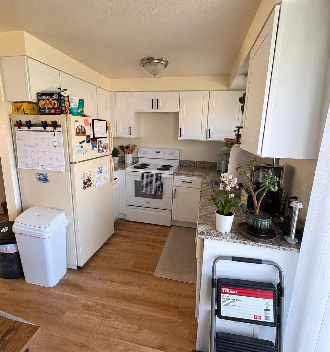 2 bed, 1.5 bath, 925 sqft, $1,275 — Photo 3