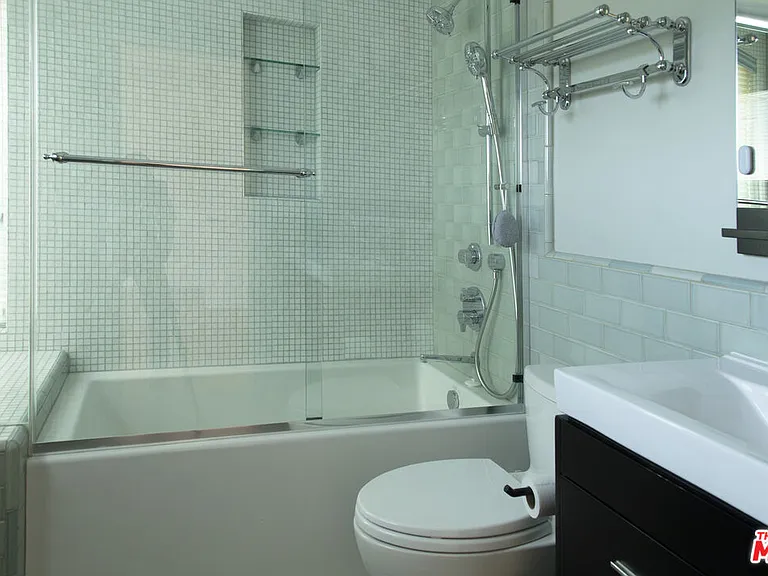 444 W Avenue 37 — Photo 25