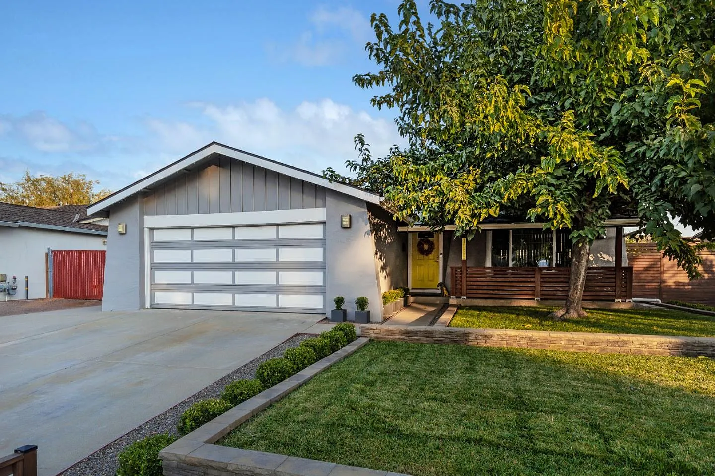 1335 Jasmine Way photo 1
