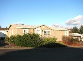 225 SE Twin Oaks Loop, Winston, OR 97496