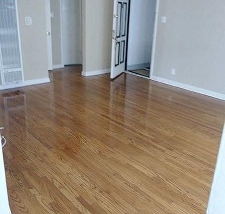 4th image of 435 N Genesee Ave #3/4