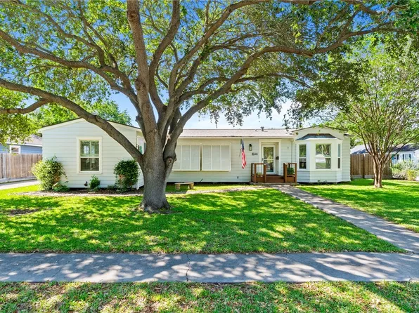 335 Laurel Dr, Corpus Christi, TX 78404