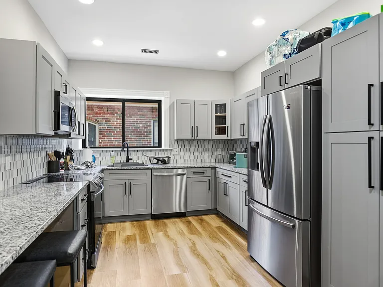 7358 Pershing Ave #1-E — Photo 3