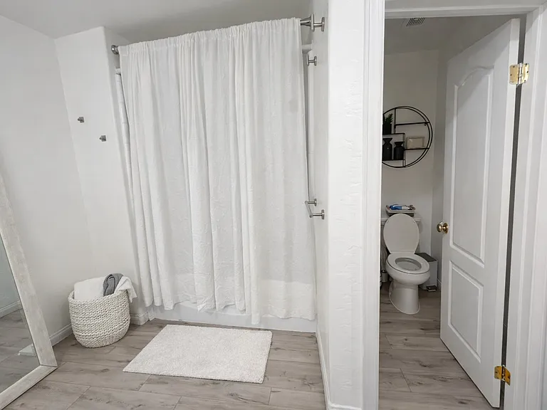 4319 Templeton St — Photo 3