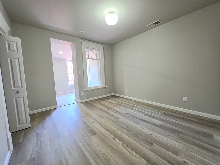200 Colorado Ave #1/2 — Photo 11
