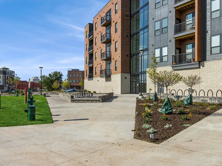 NewBo Lofts — Photo 38