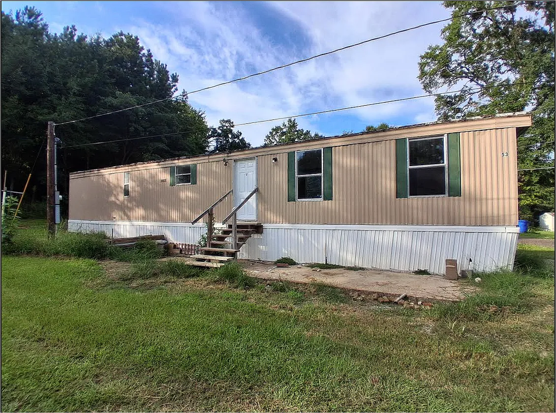 2 bed, 750 sqft, $645 — Photo 1