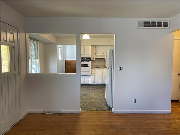 5th image of 3131 La Vista Dr