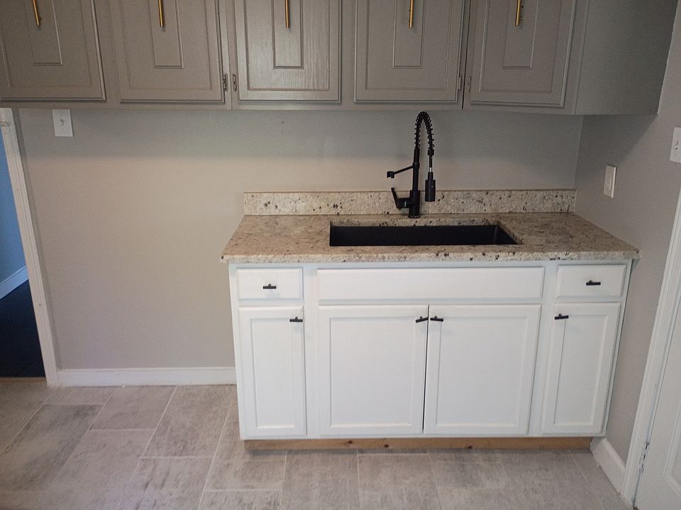 1st image of 4718 Lindlaw Ave