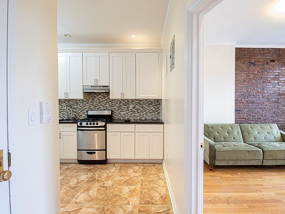 3rd image of 382 S 4th St APT 4