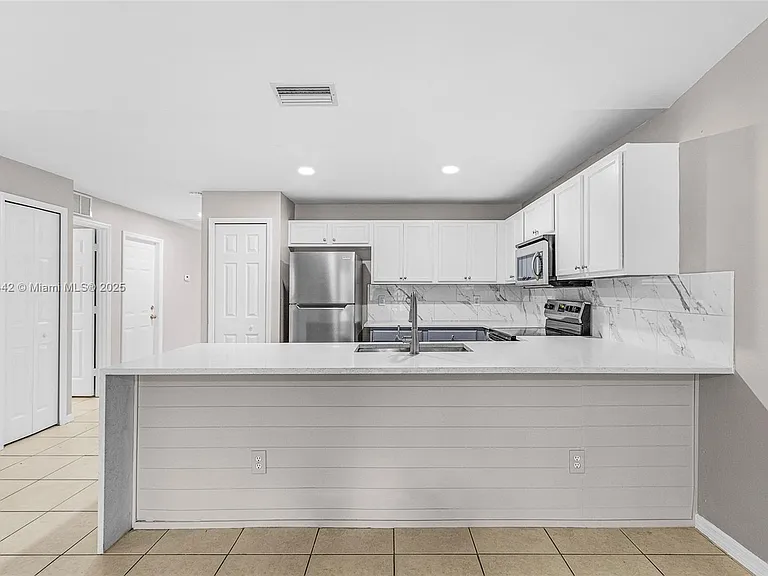 2412 Millie Ave S #2412 — Photo 9