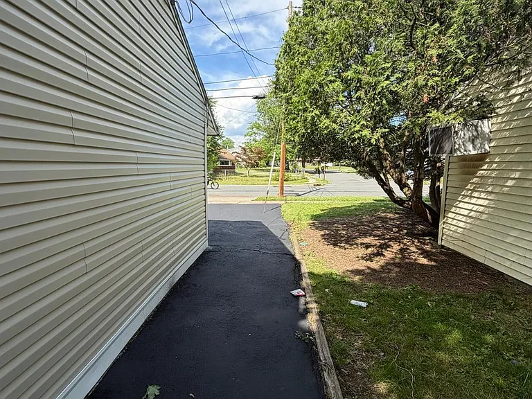 12 Stony Rd — Photo 7