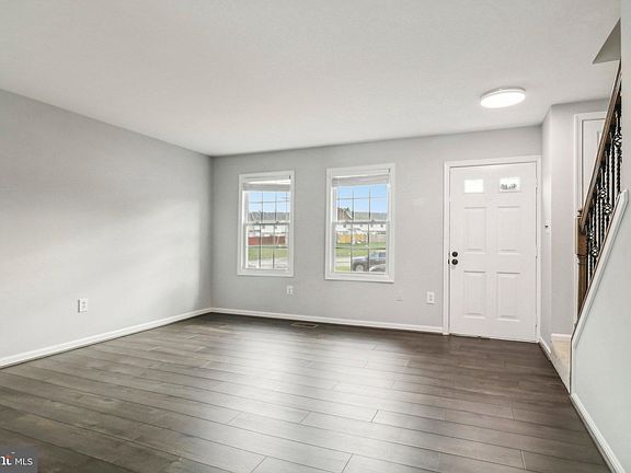 3rd image of 4604 Telfair Ct