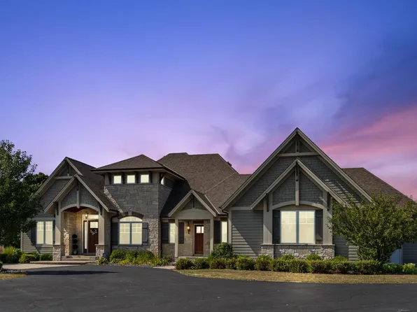 1404 Adele COURT, Grafton, WI 53024