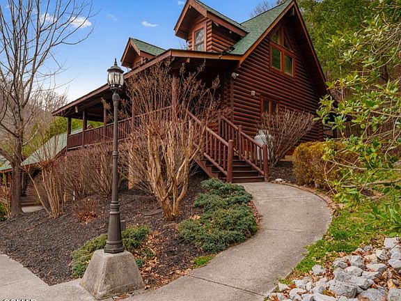 2nd image of 3147 Smoky Ridge Way