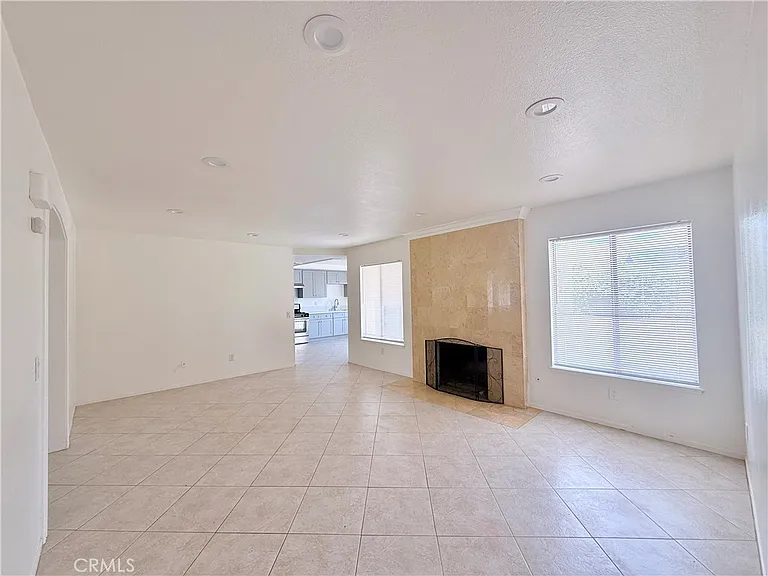 1360 N Hacienda Dr — Photo 6