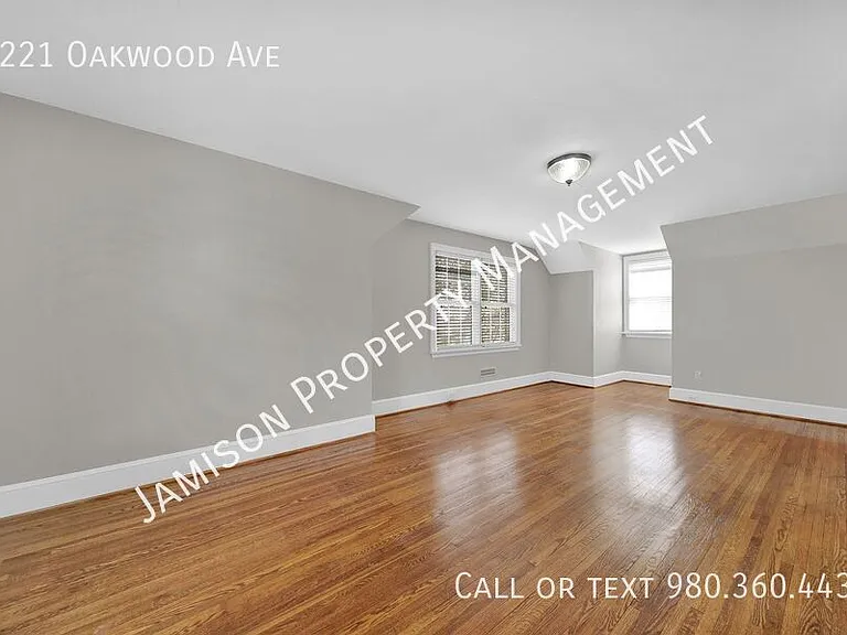 1221 Oakwood Ave — Photo 18