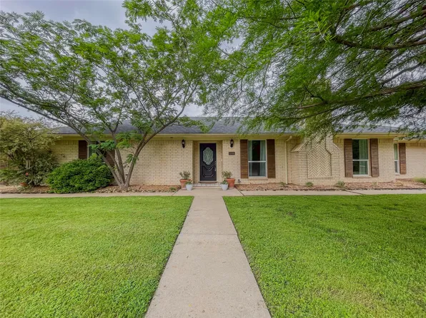 3206 Darby Ln, Denton, TX 76207