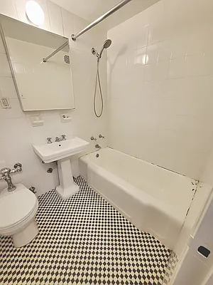 Rented by Rachel Realty | media 23