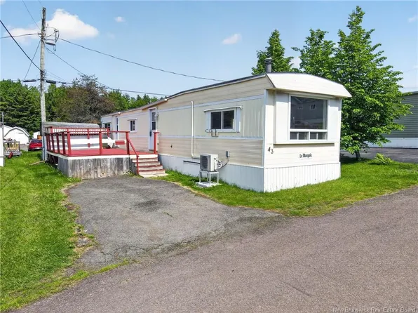 43 Shamrock Ave, Moncton, NB E1E 2J4