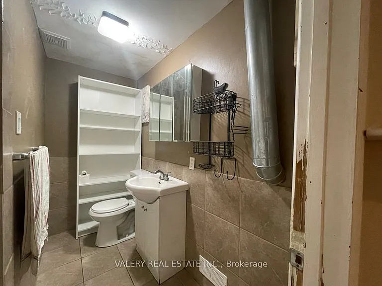 176 Fennell Ave E #2 — Photo 10