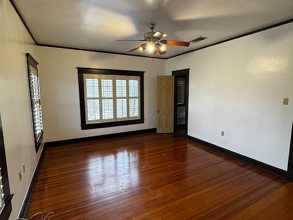 2nd image of 720 N Stone Ave