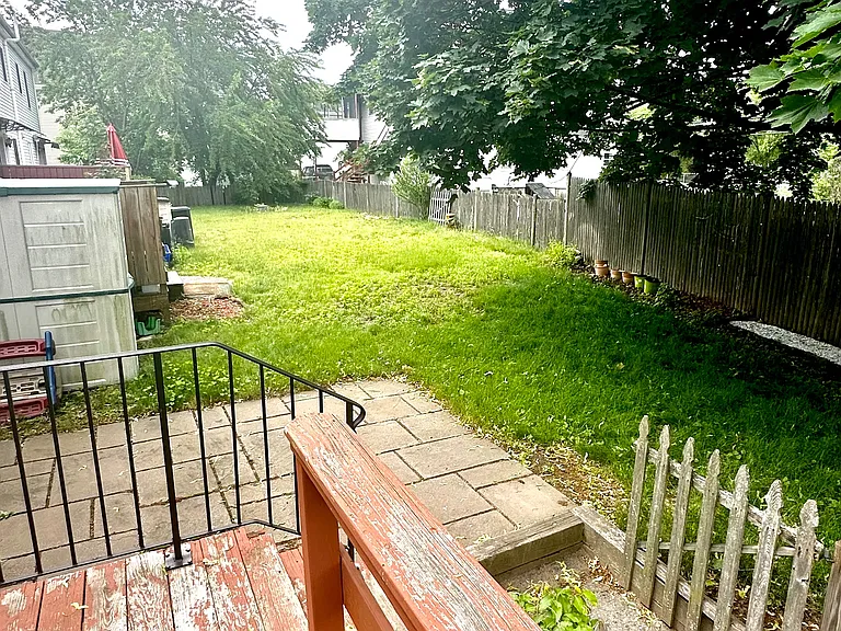 28 Evergreen Ave #28 — Photo 27
