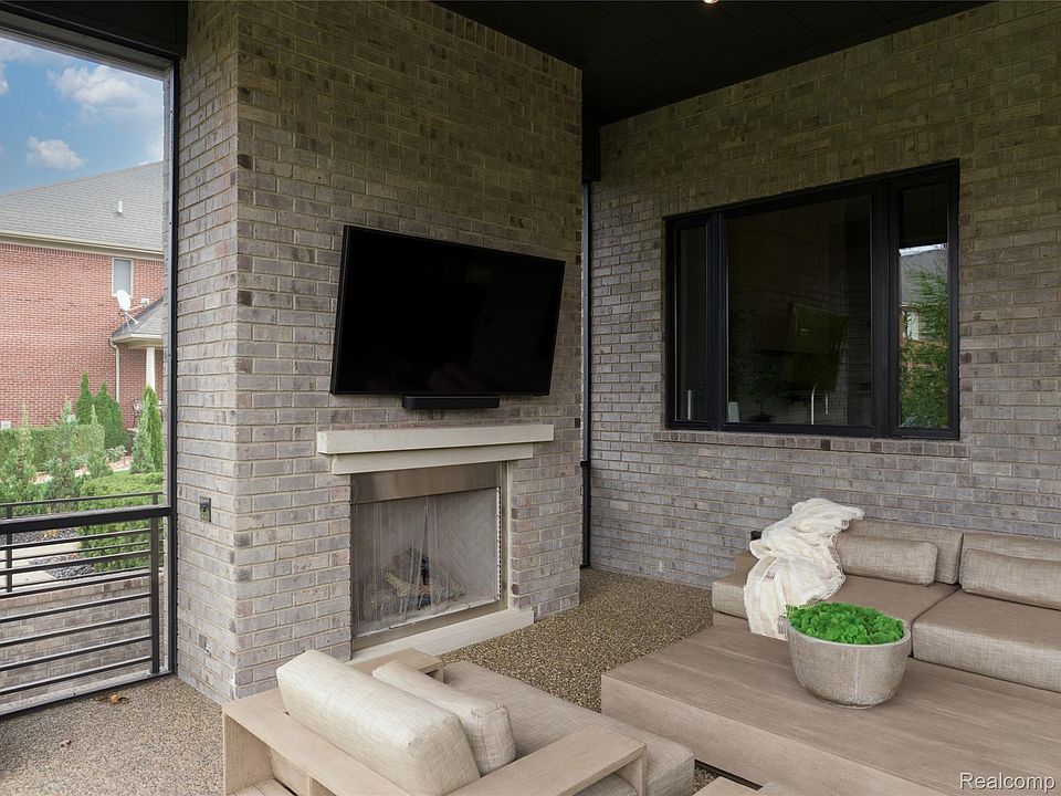 4512 Pinnacle Blvd, photo 24