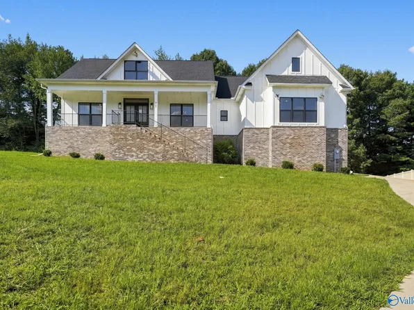 427 Meadow Winds Cir, Huntsville, AL 35811