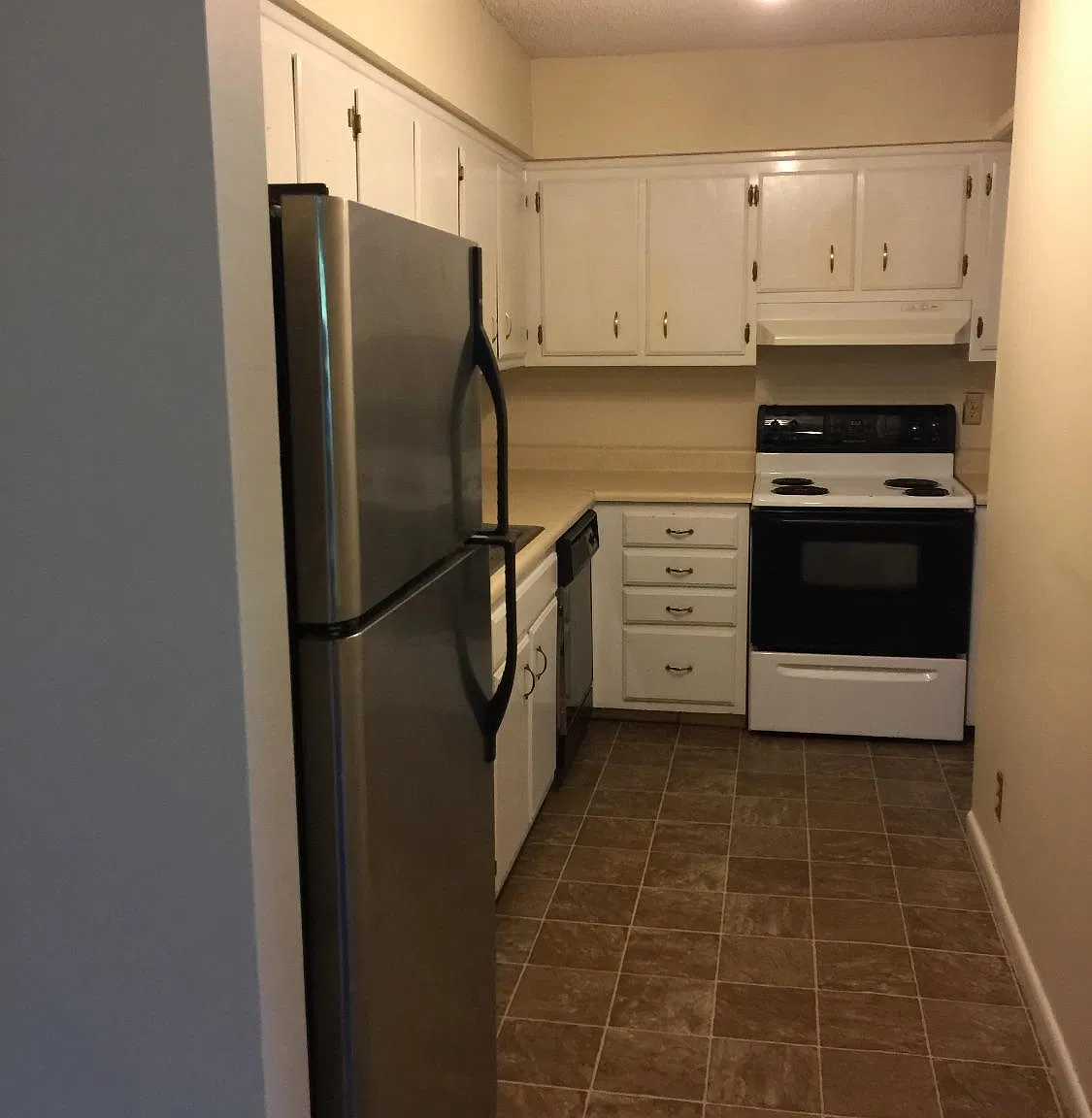 2 bed, 1100 sqft, $1,525 — Photo 1